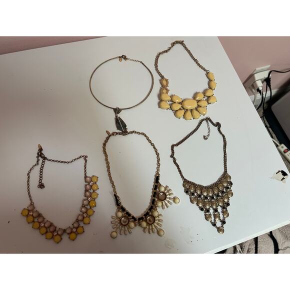 Bundle of Statement Necklaces *5* - Picture 1 of 4